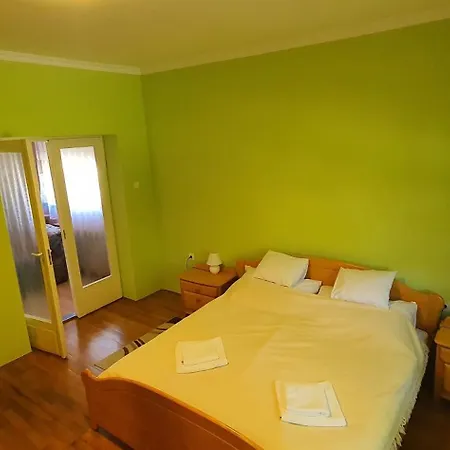 Szofia Vendeghaz Apartment